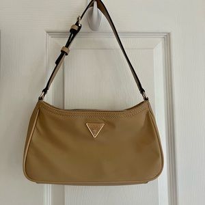 Guess Shoulder Bag